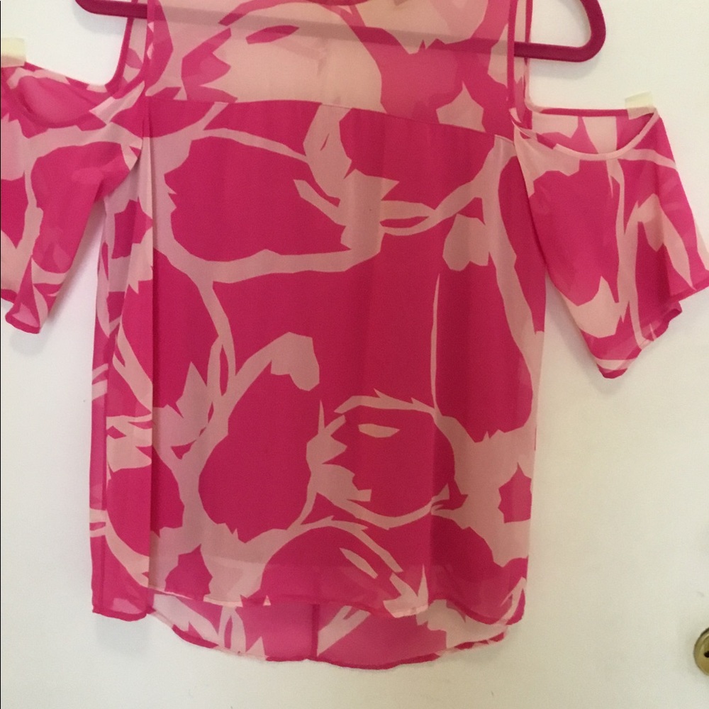 Vince Camuto Cold-Shoulder Top